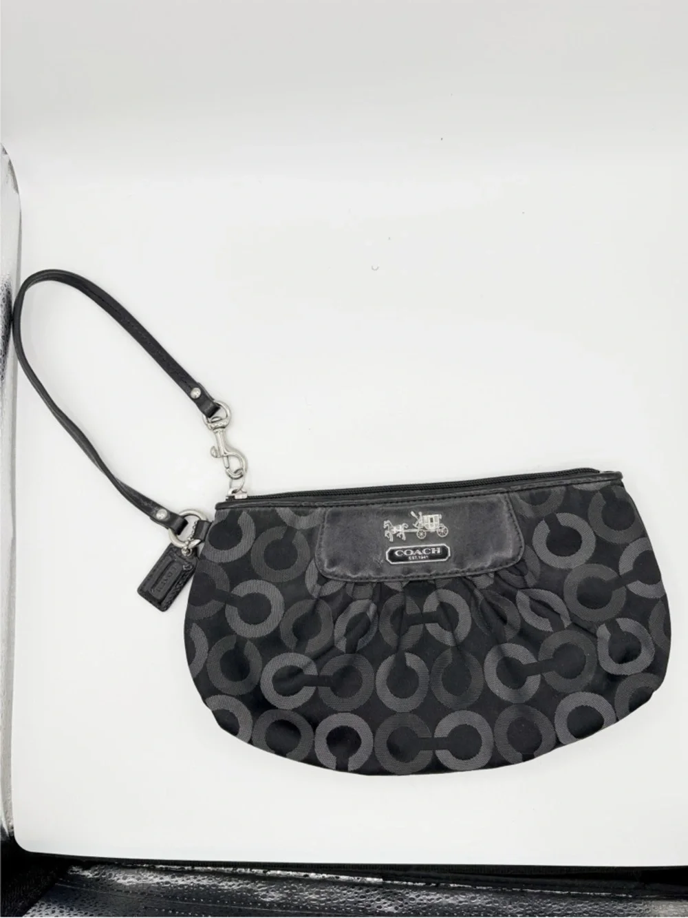 Coach‎ Authentic Madison Satin Fabric Op Art Signature Wristlet